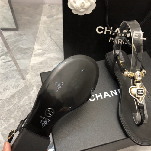 High Quality Luxury Chanel New Holiday Love Gemstone T Word Sandals product detail