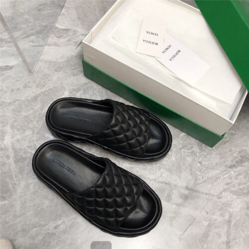 High Quality Luxury Bottega Veneta Plaid Leather Slides product detail