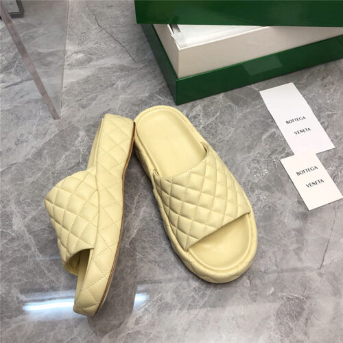 High Quality Luxury Bottega Veneta Plaid Leather Slides – Style 61894 alternate view