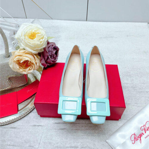 High Quality Luxury Roger Vivier New Patent Leather Pumps product detail