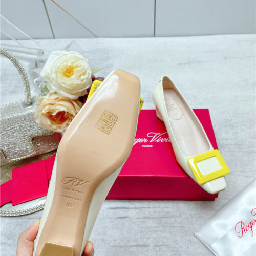 High Quality Luxury Roger Vivier New Patent Leather Pumps – Style 99764 product detail