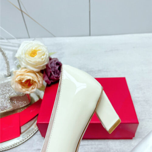 High Quality Luxury Roger Vivier New Patent Leather Pumps – Style 99764 product detail