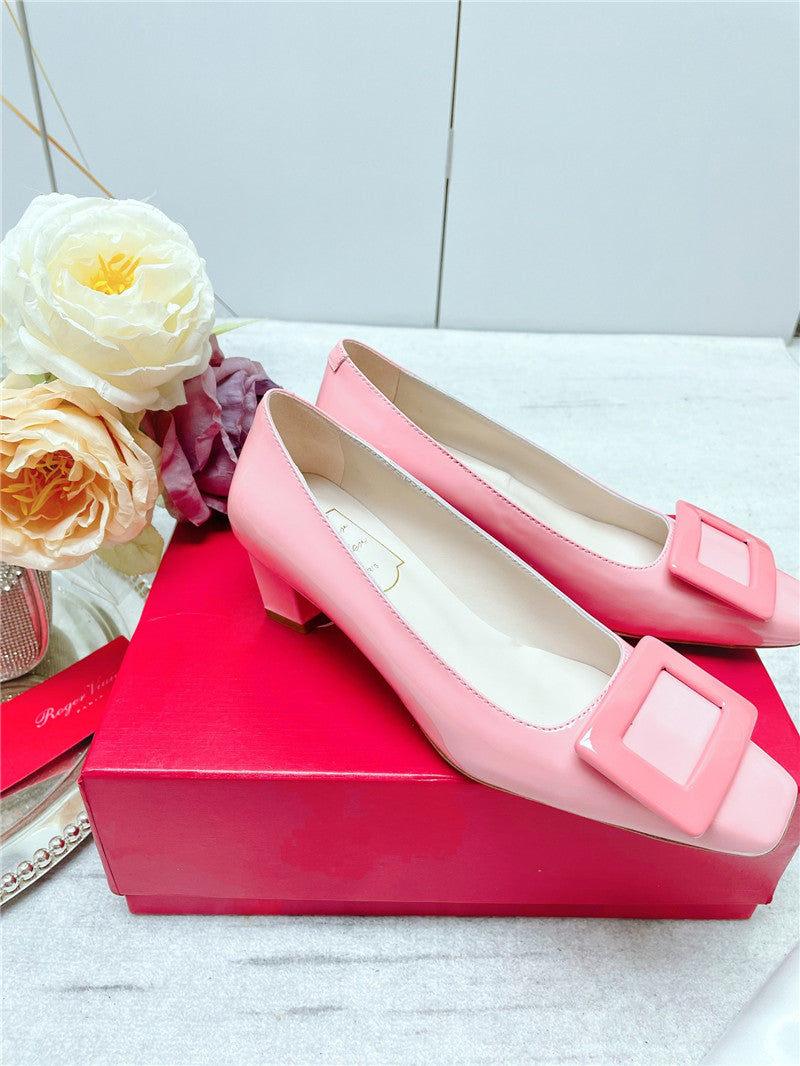 High Quality Luxury Roger Vivier New Patent Leather Pumps – Style 96372