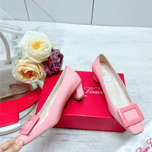 High Quality Luxury Roger Vivier New Patent Leather Pumps – Style 96372 product detail
