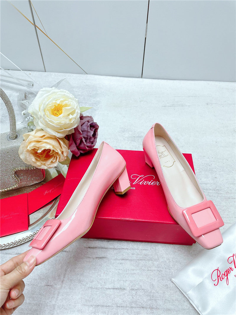 High Quality Luxury Roger Vivier New Patent Leather Pumps – Style 96372 product detail