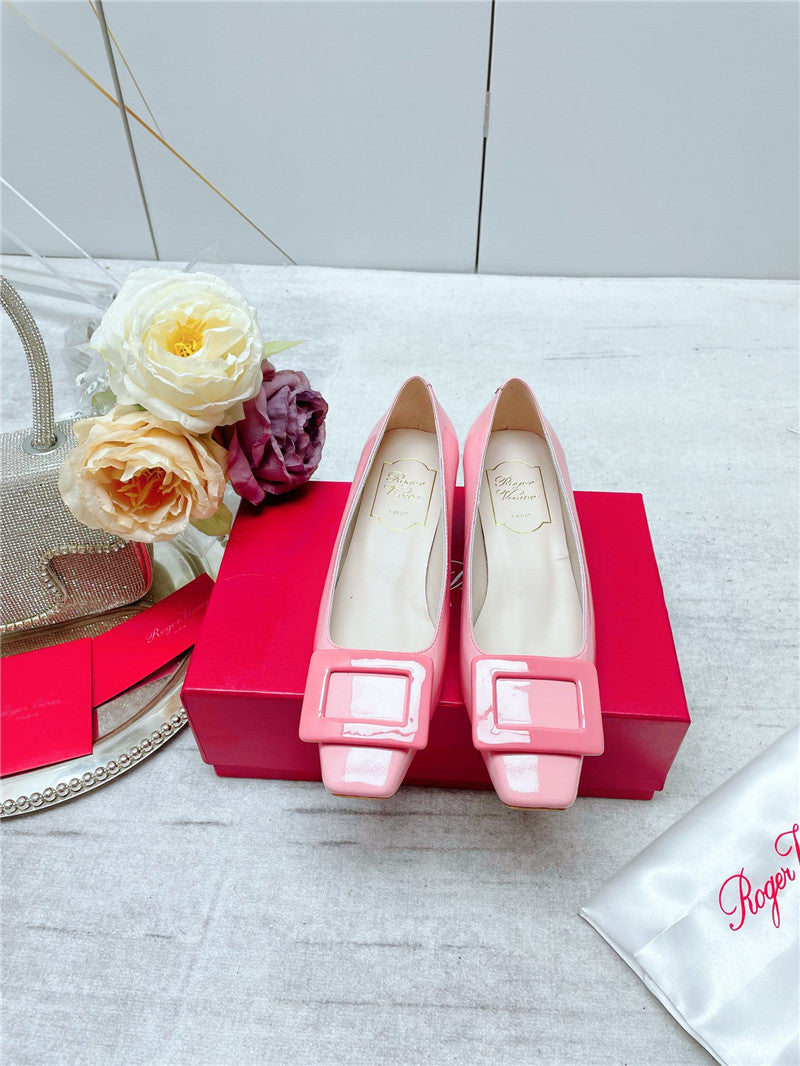 High Quality Luxury Roger Vivier New Patent Leather Pumps – Style 96372 product detail