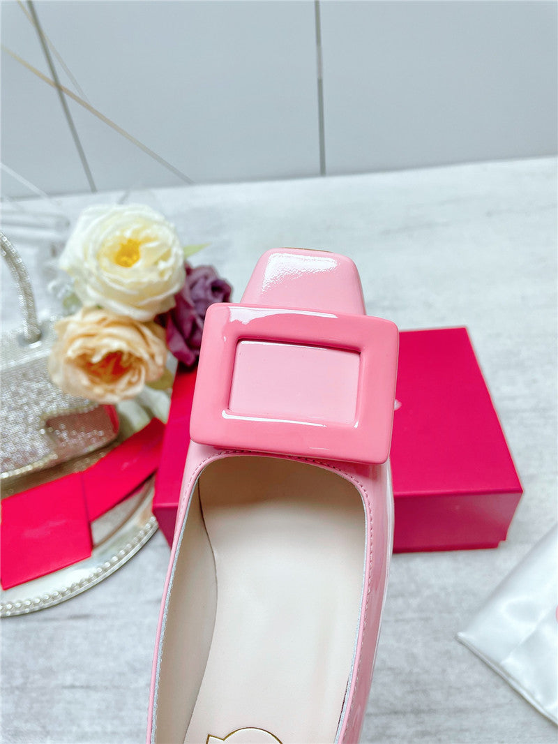 High Quality Luxury Roger Vivier New Patent Leather Pumps – Style 96372 product detail