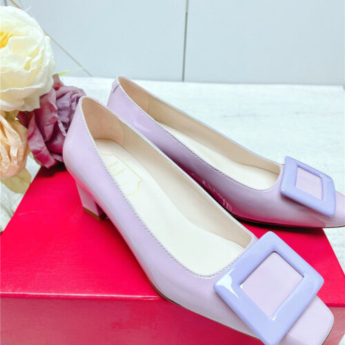 High Quality Luxury Roger Vivier New Patent Leather Pumps – Style 94676