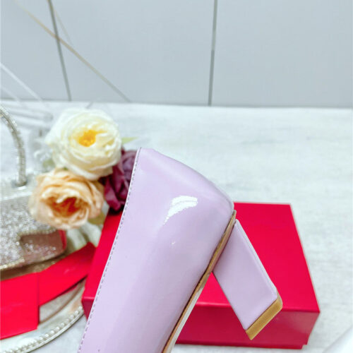 High Quality Luxury Roger Vivier New Patent Leather Pumps – Style 94676 product detail