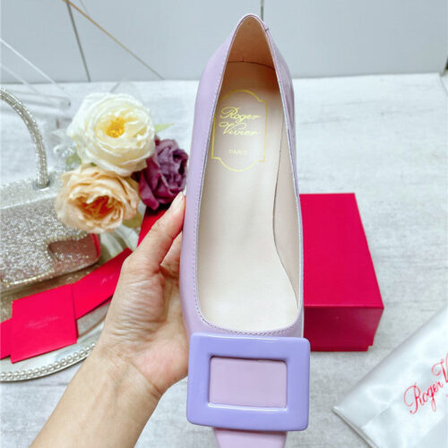 High Quality Luxury Roger Vivier New Patent Leather Pumps – Style 94676 product detail