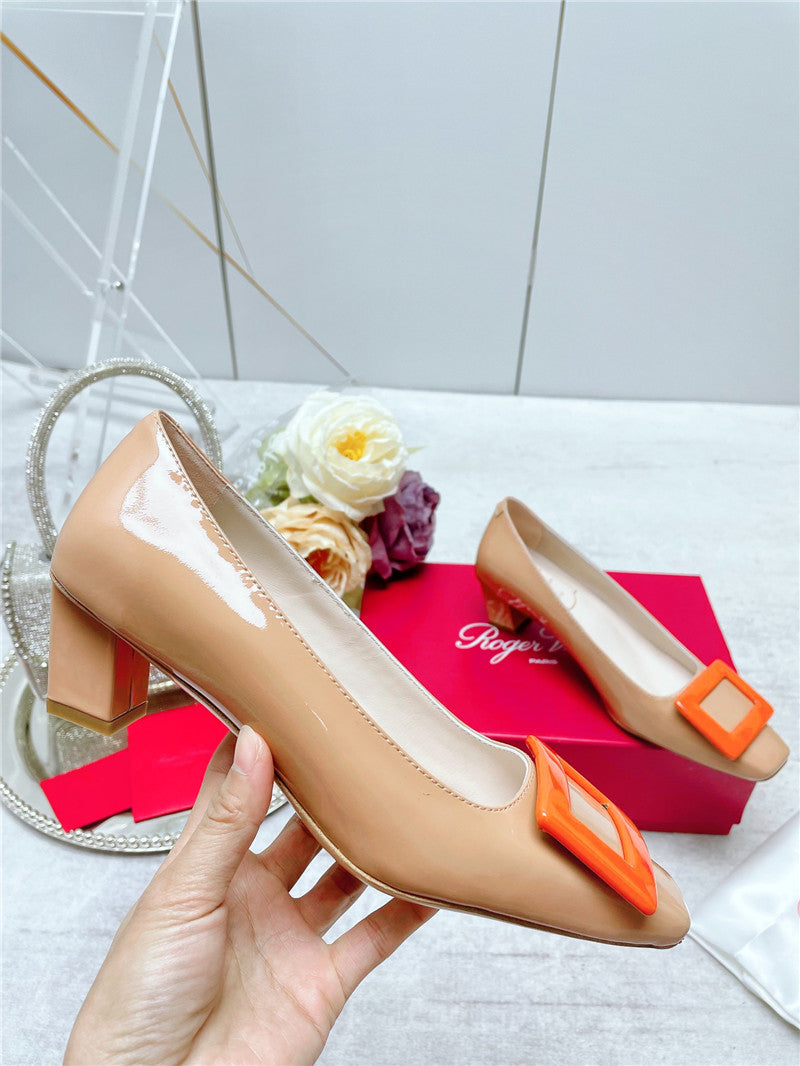 High Quality Luxury Roger Vivier New Patent Leather Pumps – Style 58516 product detail