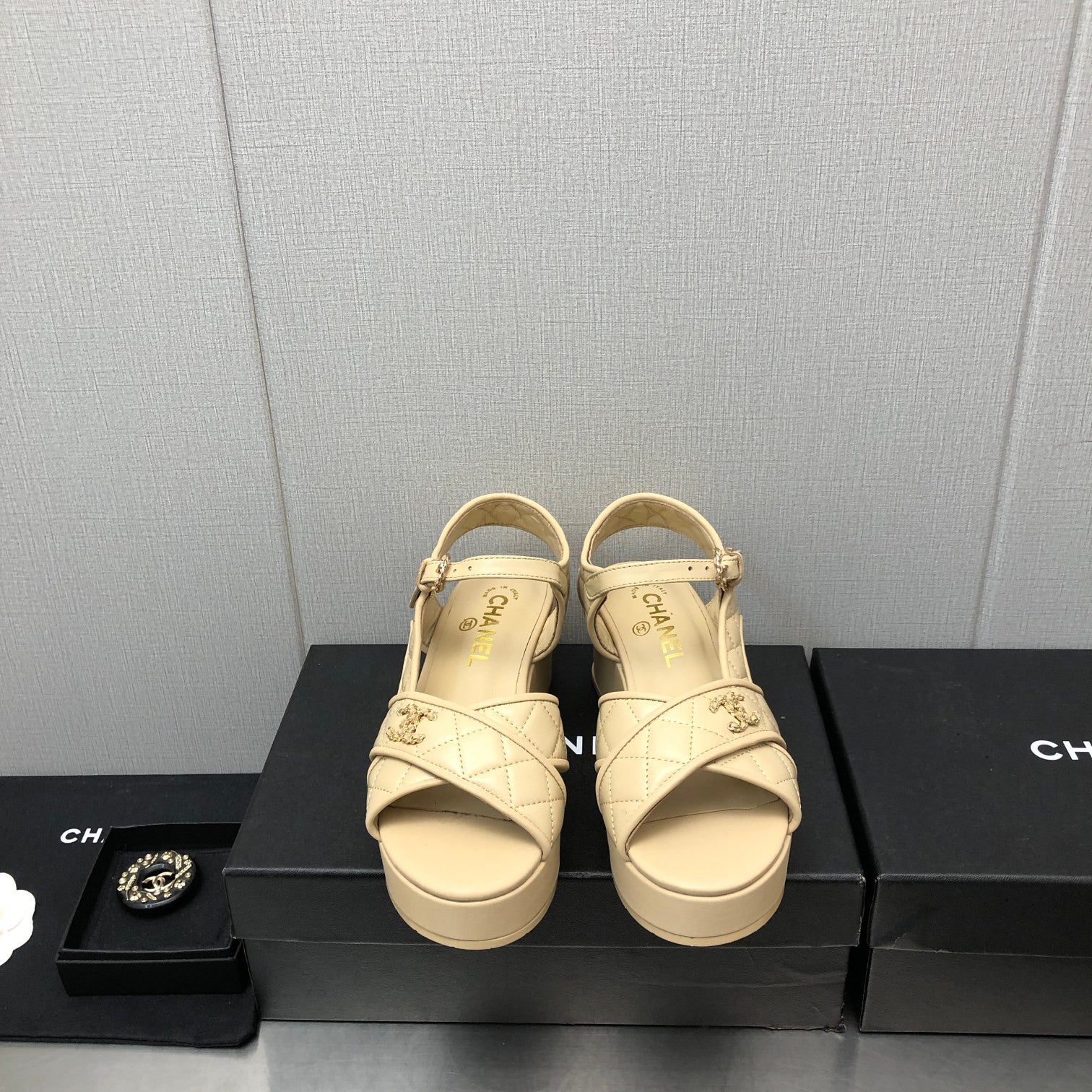 High Quality Luxury Chanel Hot Holiday Series Sandals product detail