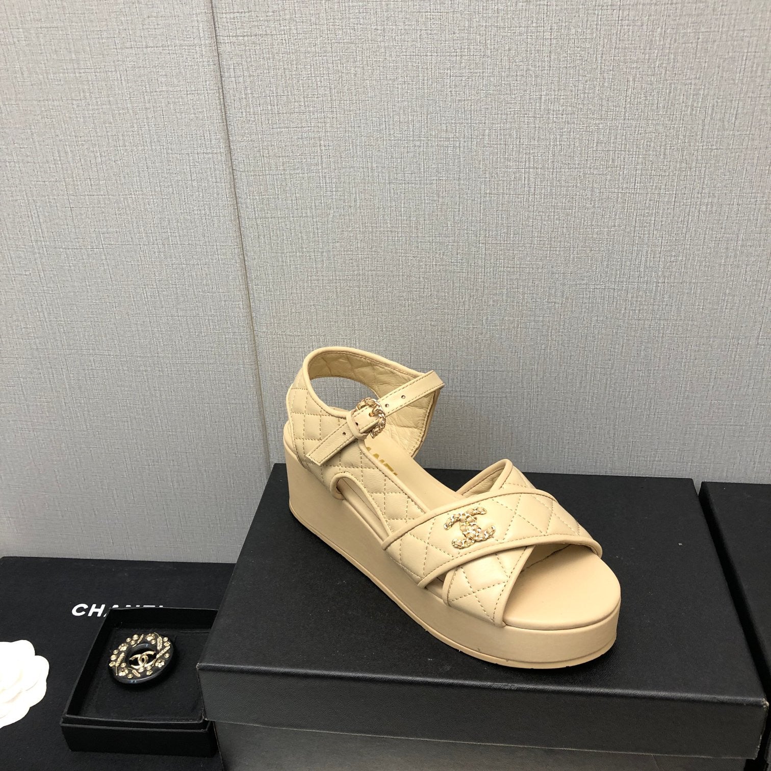 High Quality Luxury Chanel Hot Holiday Series Sandals product detail