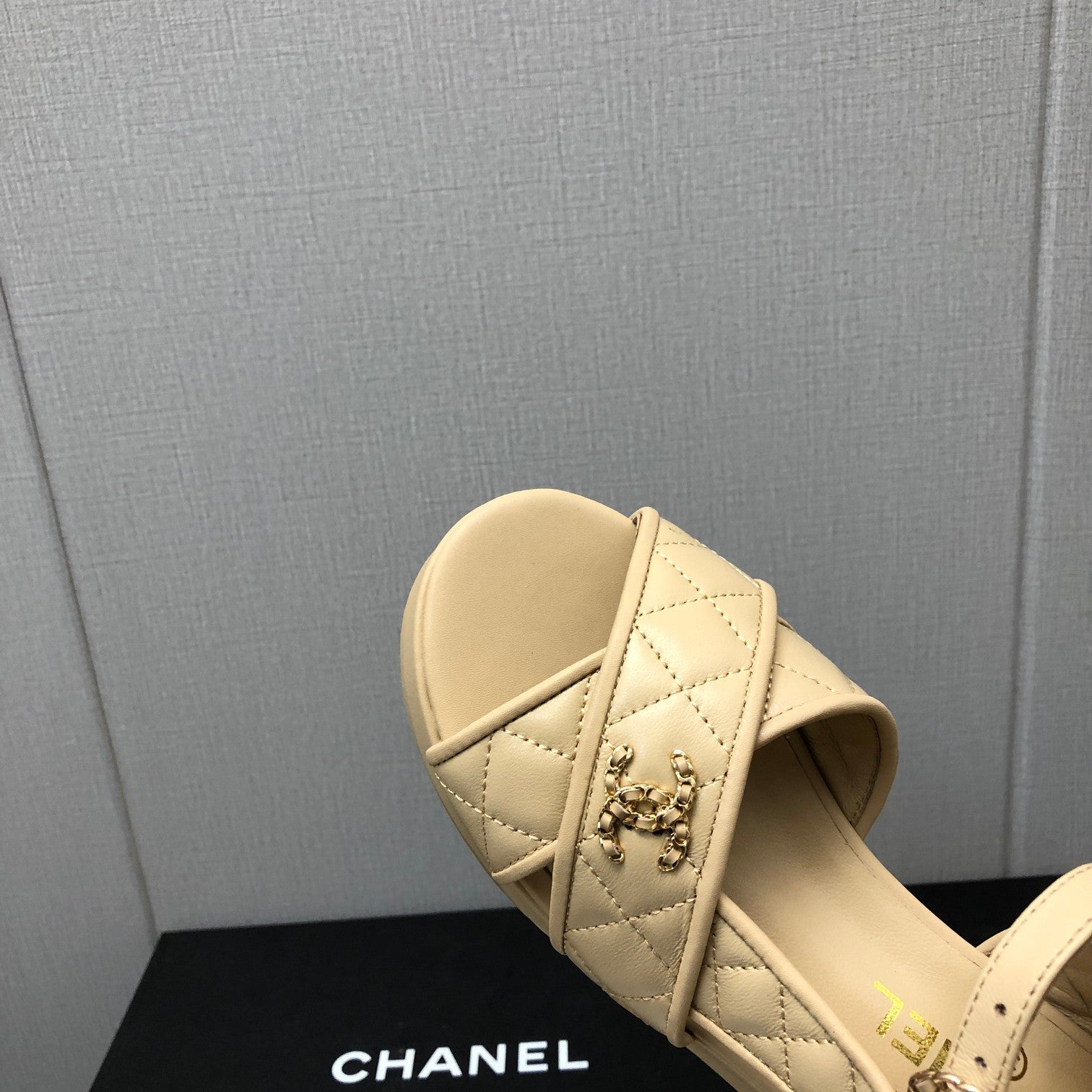 High Quality Luxury Chanel Hot Holiday Series Sandals product detail