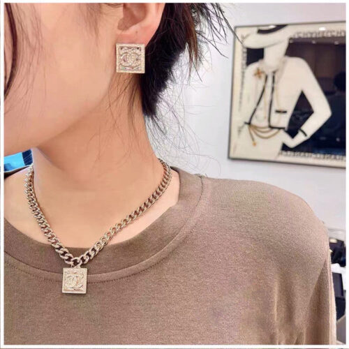 High Quality Luxury Chanel Chain Block Necklace product detail