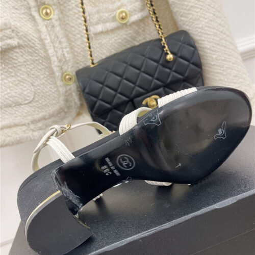 High Quality Luxury Chanel New Most Beautiful Chunky Heel Sandals product detail