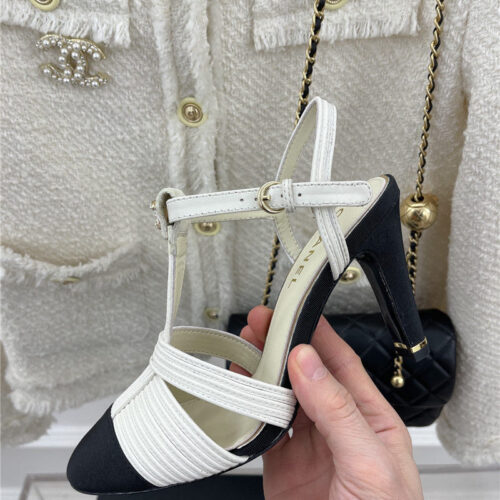 High Quality Luxury Chanel New Most Beautiful Sandals alternate view