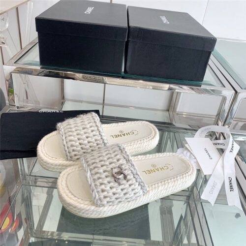 High Quality Luxury Chanel Woven Slippers – Style 18694