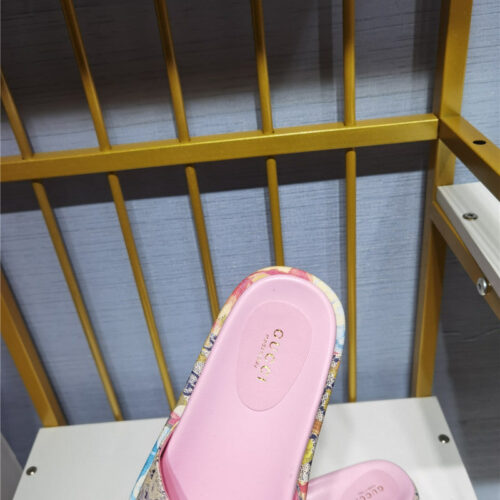 High Quality Luxury Gucci Latest Limited Edition Platform Sandals – Style 09811 product detail
