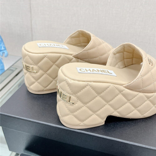 High Quality Luxury Chanel Rhombus Water Platform Platform Slippers – Style 77062 product detail