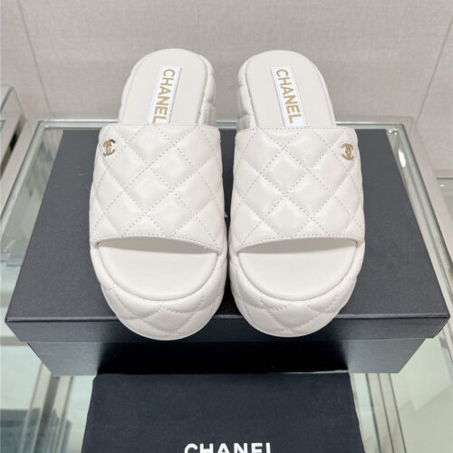 High Quality Luxury Chanel Rhombus Water Platform Platform Slippers product detail