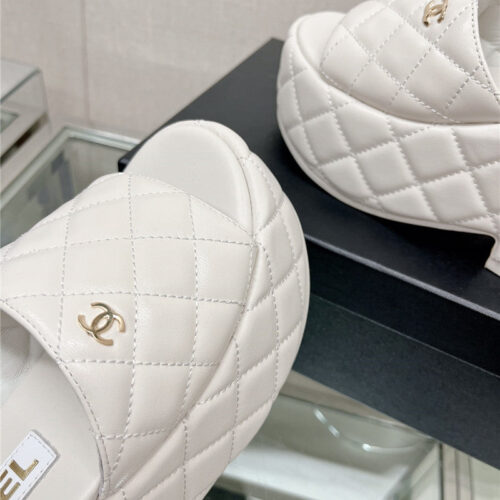 High Quality Luxury Chanel Rhombus Water Platform Platform Slippers product detail
