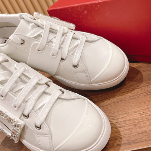 High Quality Luxury Roger Vivier New Diamond Buckle White Shoes product detail