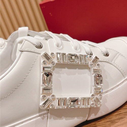 High Quality Luxury Roger Vivier New Diamond Buckle White Shoes product detail