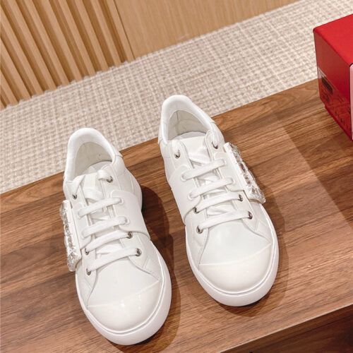High Quality Luxury Roger Vivier New Diamond Buckle White Shoes product detail