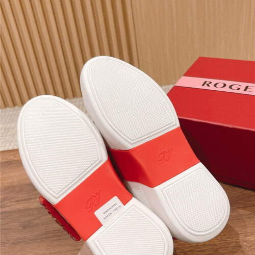 High Quality Luxury Roger Vivier New Diamond Buckle White Shoes – Style 74932 product detail
