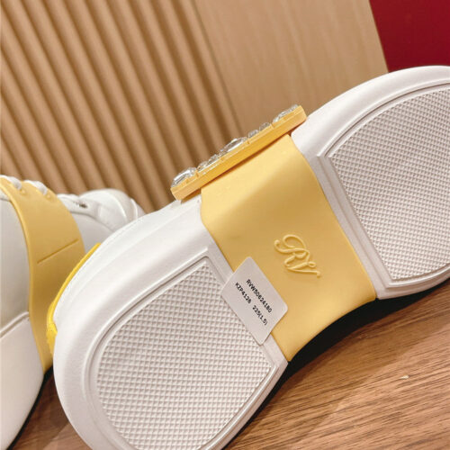 High Quality Luxury Roger Vivier New Diamond Buckle White Shoes – Style 73236 product detail