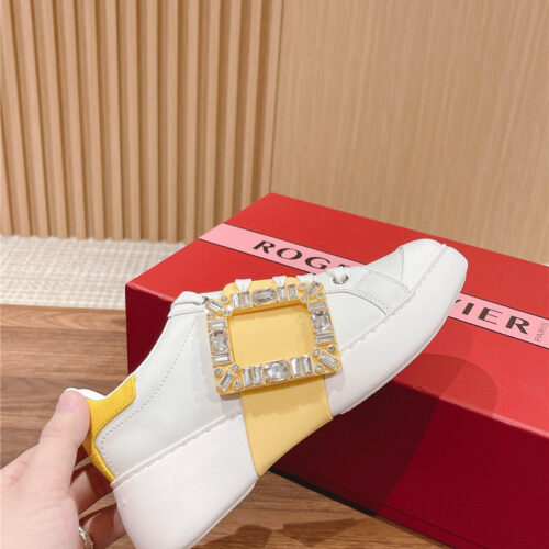 High Quality Luxury Roger Vivier New Diamond Buckle White Shoes – Style 73236 alternate view