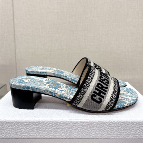 High Quality Luxury Dior Word Embroidery Slippers