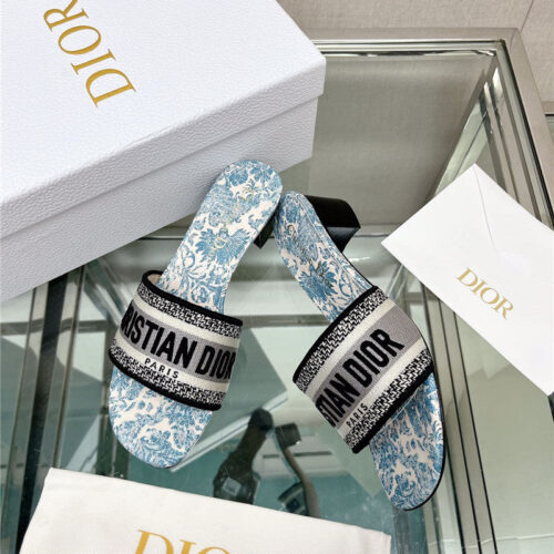 High Quality Luxury Dior Word Embroidery Slippers product detail