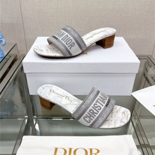 High Quality Luxury Dior Word Embroidery Slippers – Style 37990 alternate view
