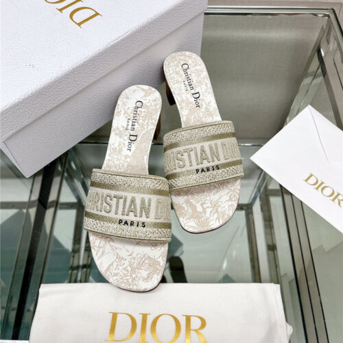High Quality Luxury Dior Word Embroidery Slippers – Style 84326 product detail