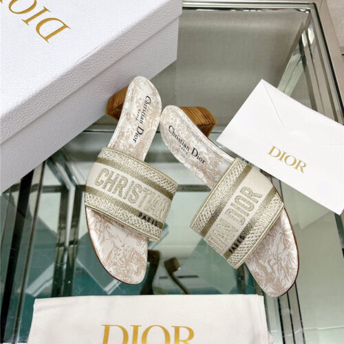 High Quality Luxury Dior Word Embroidery Slippers – Style 84326 product detail