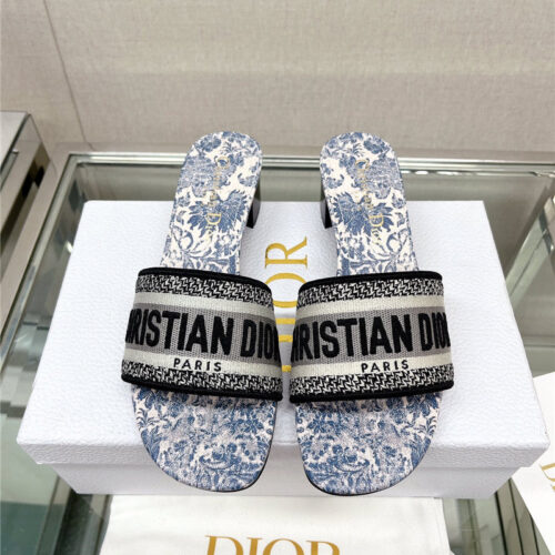 High Quality Luxury Dior Word Embroidery Slippers – Style 87718 product detail