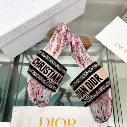 High Quality Luxury Dior Word Embroidery Slippers – Style 89414 product detail