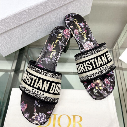 High Quality Luxury Dior Word Embroidery Slippers – Style 58342 product detail