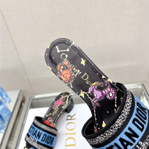 High Quality Luxury Dior Word Embroidery Slippers – Style 60038 product detail