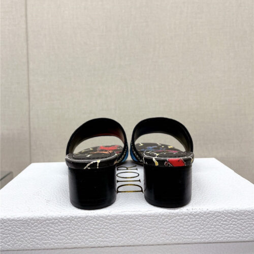 High Quality Luxury Dior Word Embroidery Slippers – Style 60038 product detail