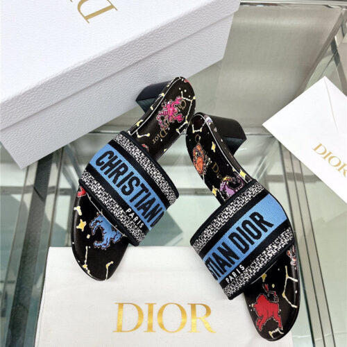 High Quality Luxury Dior Word Embroidery Slippers – Style 60038 product detail