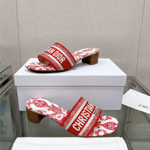 High Quality Luxury Dior Word Embroidery Slippers – Style 61734 alternate view