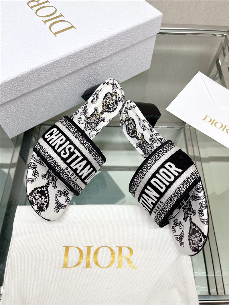 High Quality Luxury Dior Word Embroidery Slippers – Style 63430 product detail