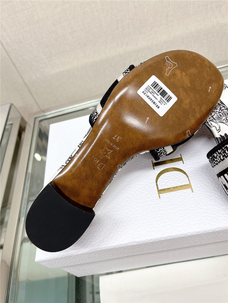 High Quality Luxury Dior Word Embroidery Slippers – Style 63430 product detail