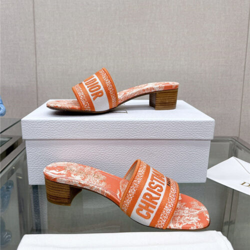 High Quality Luxury Dior Word Embroidery Slippers – Style 66822 alternate view