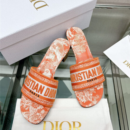 High Quality Luxury Dior Word Embroidery Slippers – Style 66822 product detail
