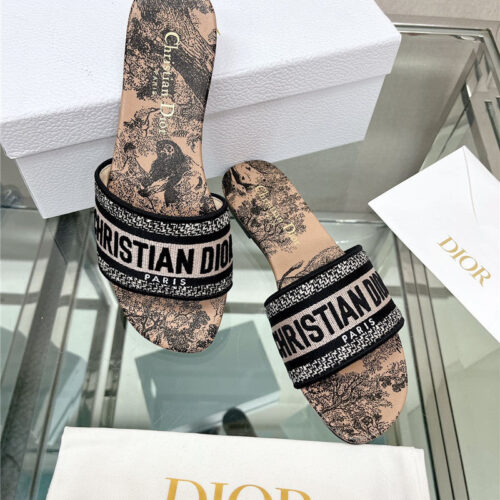 High Quality Luxury Dior Word Embroidery Slippers – Style 60582 product detail