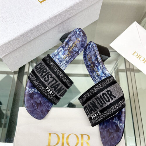 High Quality Luxury Dior Word Embroidery Slippers – Style 95654 product detail